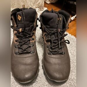 Columbia Men's Newton Ridge II waterproof Hiking Boots